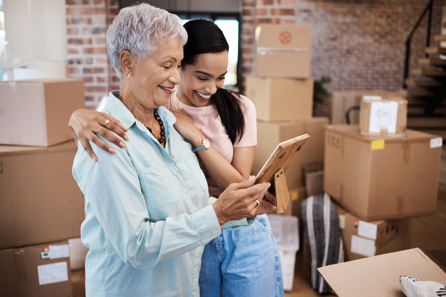 Move With Aging Parents | Tips for a Smooth Transition